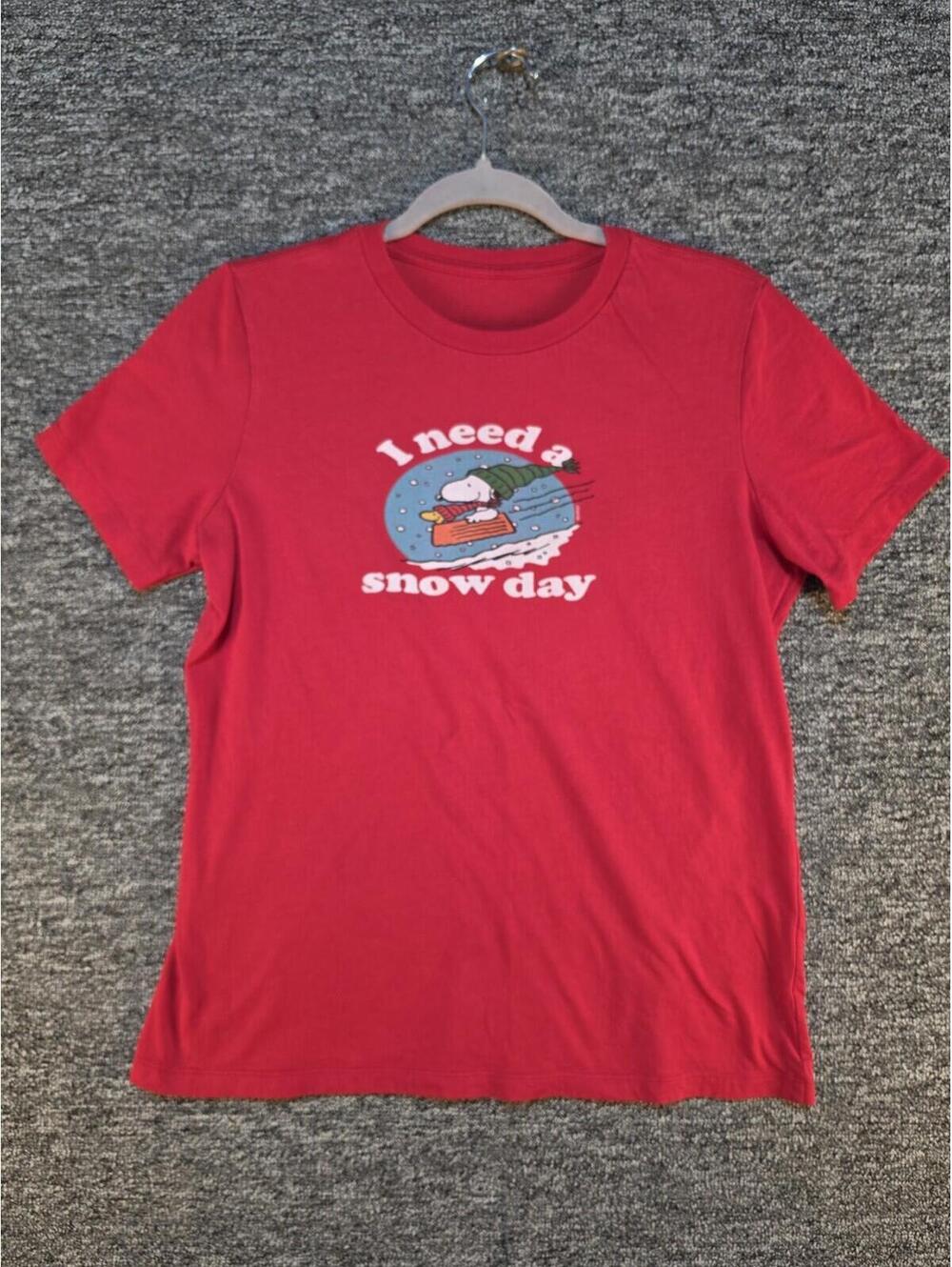 Peanuts Snoopy "I Need A Snow Day" Red Graphic Crew Neck Short Sleeve T-Shirt S